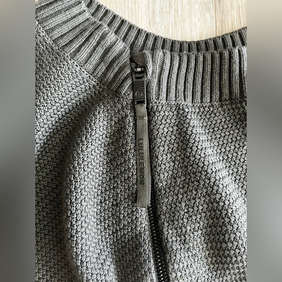 Lululemon Women’s On The Go Poncho Grey Sage -
One Size - Picture 7 of 10